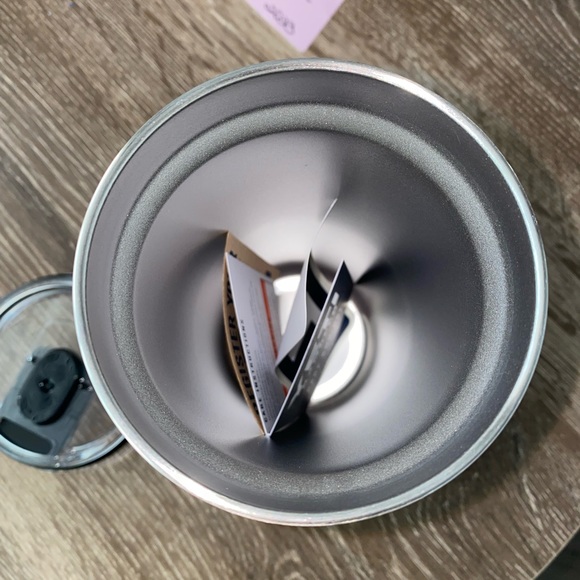 Yeti Tumbler 20oz - Picture 4 of 6